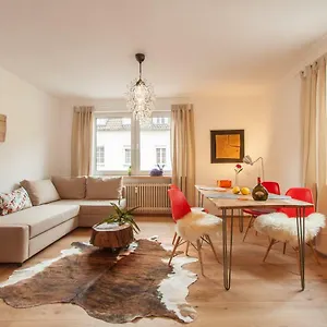 Wohnen An Der Juliuspromenade Main Apartment