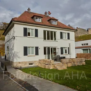 Stadtnah Im Dg Apartment
